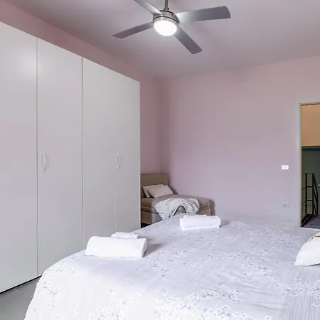 Italian Experience-la Casa Sui Tetti 6 Apartment *